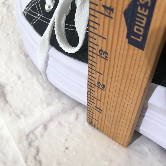 Converse Classic 2” Platform Black and White High-Tops Women’s 9.5 lg NWOT - Picture 12 of 15